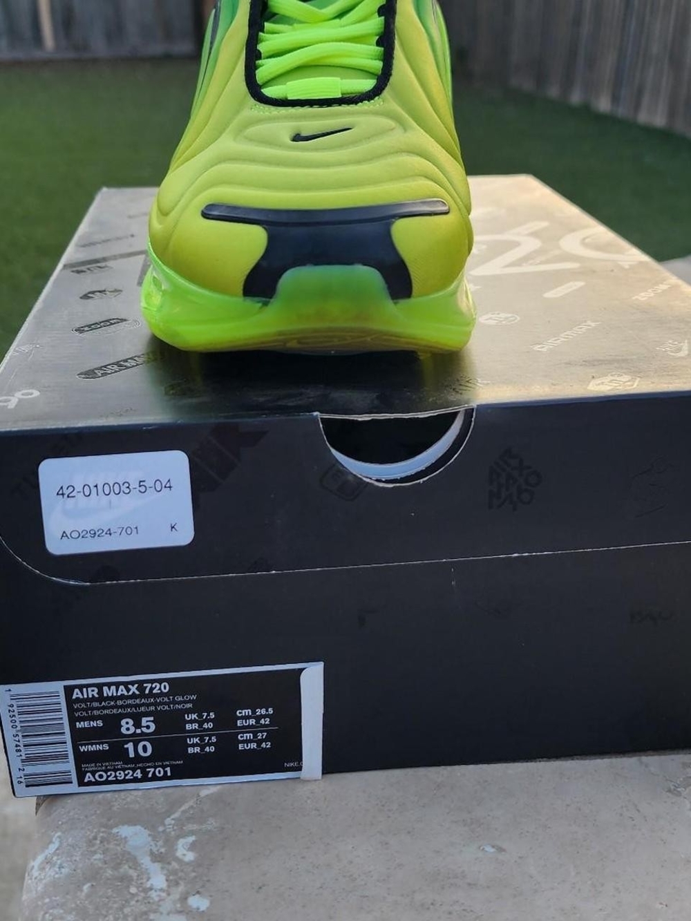 Nike Air Max 720 Neon Volt Sneaker